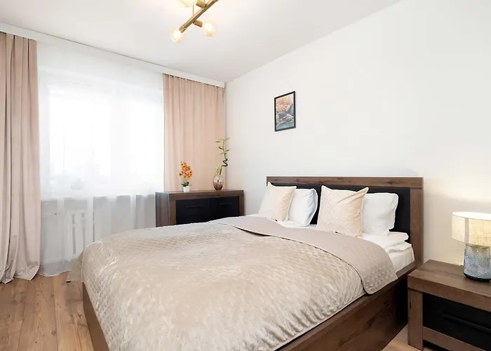 Family In Center With Air Conditioning And View By Renters * Rzeszów